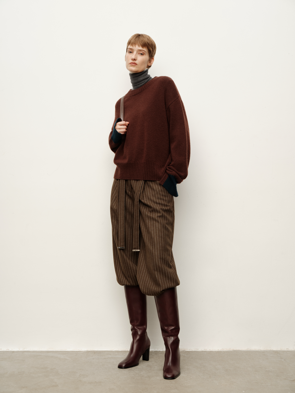 Vintage Style Round-Toe Full-Grain Leather High Knee Boots with Block Heel, Equestrian-Inspired Design