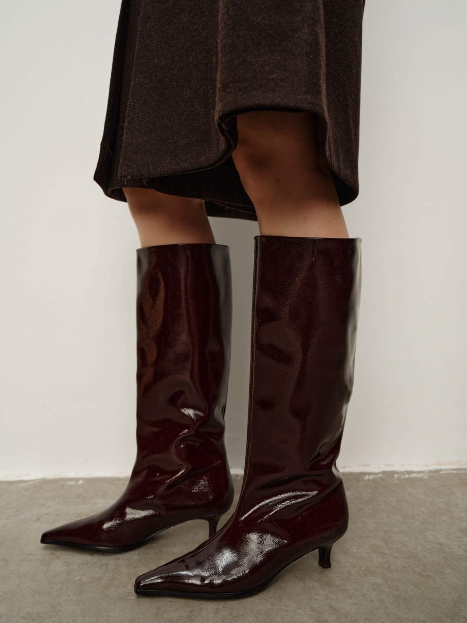 做旧牛漆皮尖头极简风工装小猫跟长靴宽筒复古骑士靴