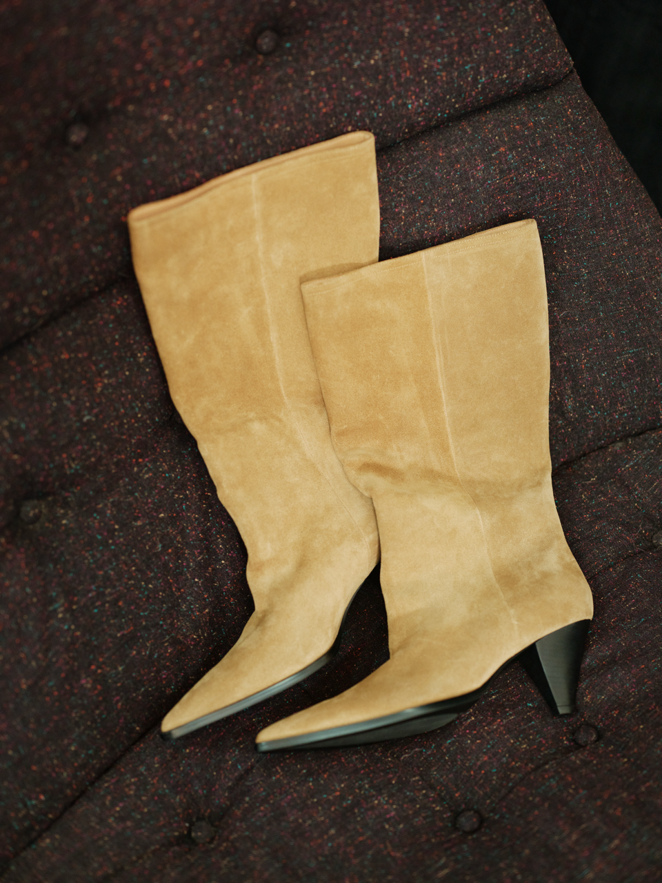 Full-Grain Leather and Suede Chelsea Boots with Cone Heel, Pointed-Toe Stacked Boots, Knee-High Riding Boots