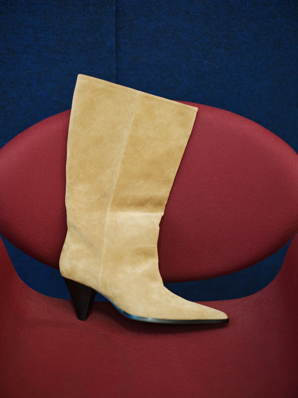 Full-Grain Leather and Suede Chelsea Boots with Cone Heel, Pointed-Toe Stacked Boots, Knee-High Riding Boots