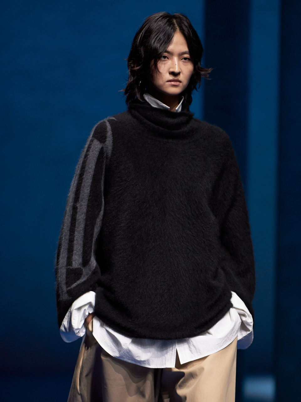 Runway Collection Tibetan Plateau Traceable Yak Down Series Asymmetrical Layered High-Neck Oversized Sweater