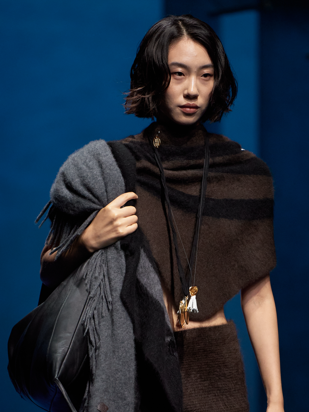 Runway Edition Tibetan Plateau Traceable Yak Down Logo Series Triangle Scarf & Large Shawl