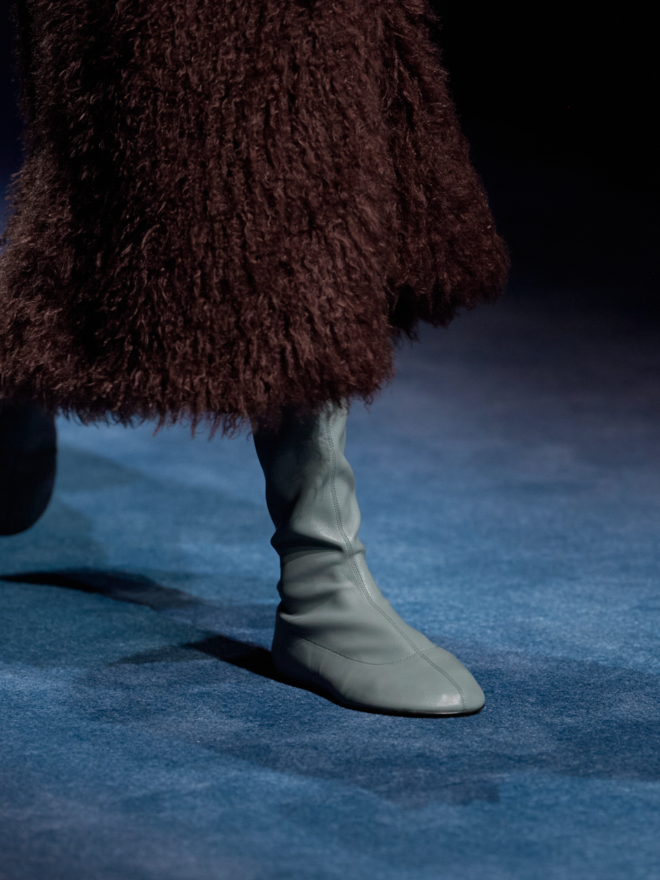 Elastic Sheepskin Round-Toe Mid-Calf Boots, Niche Stackable Flat Fashion Boots, Sock Boots