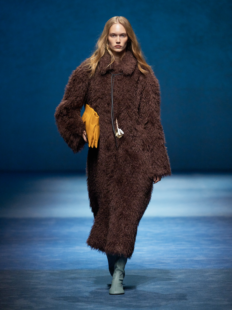 弹力羊皮圆头中筒靴小众堆叠感平底时装靴袜靴