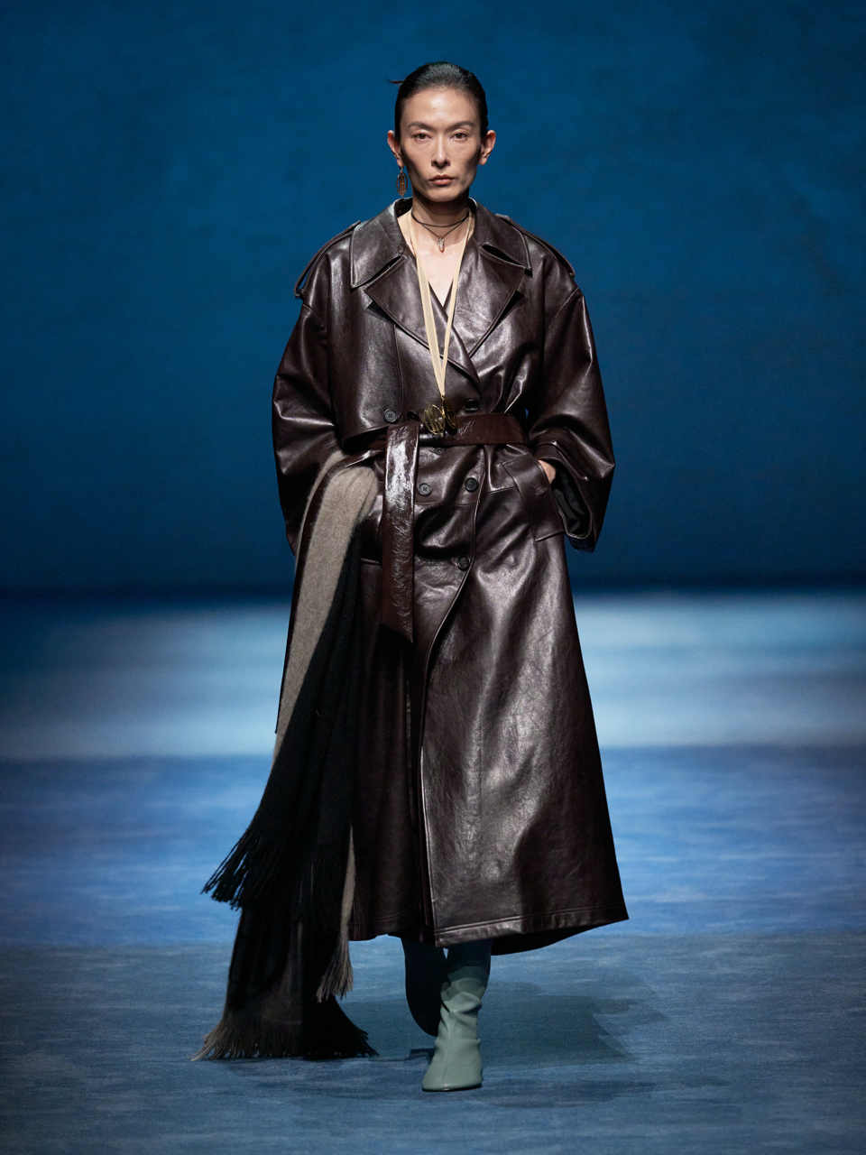 Runway Edition Tibetan Plateau Traceable Yak Down Series Logo Tassel Thickened Scarf